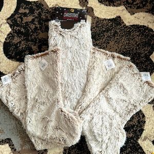 *NWT* Tree Skirt and Matching Stockings